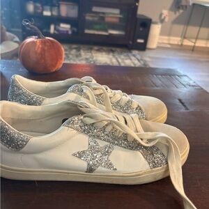 Steve Madden White and Silver Glitter Star Sneakers